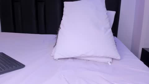 valeri_tafur online show from 28, 2, 2025