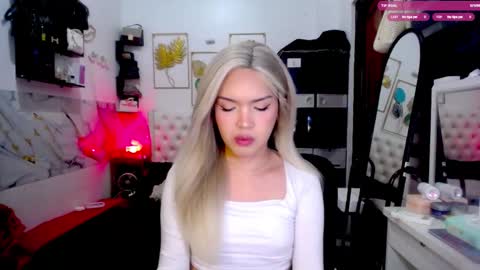 Snapshot of valeria_nikia chatting on 24, 11, 2025 VALERIA online show from 24, 11, 2025