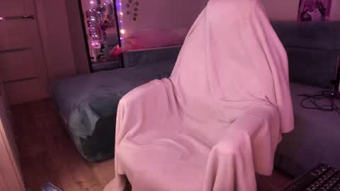 Snapshot of valerie_cutee chatting on 22, 10, 2025 Lera online show from 22, 10, 2025