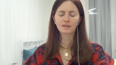 Snapshot of valerie_rose777 chatting on 6, 1, 2025 valerie_rose777 online show from 6, 1, 2025