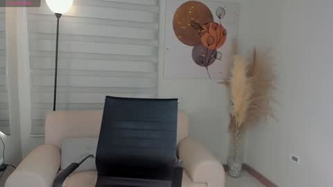 Snapshot of valerieaustin chatting on 15, 1, 2025 call me Val online show from 15, 1, 2025