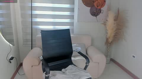 Snapshot of valerieaustin chatting on 15, 1, 2025 call me Val online show from 15, 1, 2025