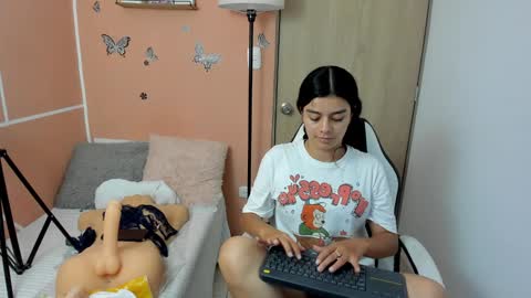 Juli C online show from 28, 12, 2024