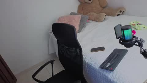 valerihouse_ online show from 2, 6, 2026