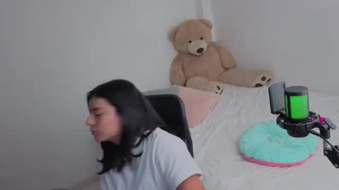 valerihouse_ online show from 1, 8, 2026