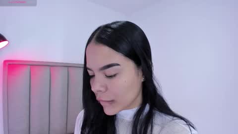 Snapshot of valery__nova chatting on 13, 10, 2025 Cris online show from 13, 10, 2025