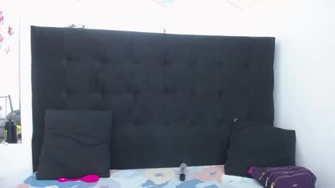 Snapshot of valerythompsonper chatting on 13, 9, 2025 valery online show from 13, 9, 2025