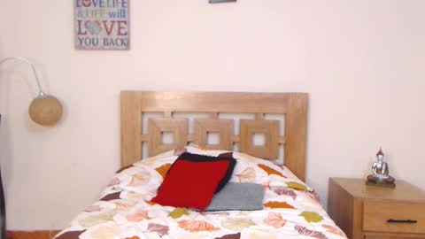 Snapshot of valesantodomingo chatting on 30, 9, 2025 Sofia online show from 30, 9, 2025