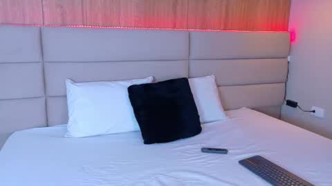 Snapshot of valeswift chatting on 3, 10, 2025 Vale online show from 3, 10, 2025