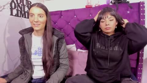 Snapshot of valkiria_and_dione chatting on 7, 5, 2026 Valkiria and Dione online show from 7, 5, 2026