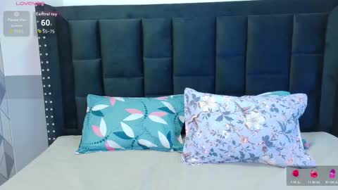 Valkiria moore  online show from 28, 3, 2026