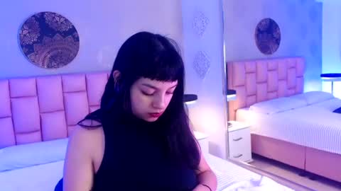   online show from 25, 7, 2026