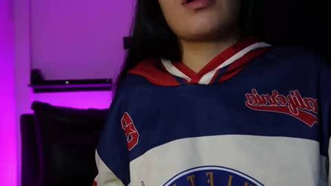 Snapshot of valkyria12 chatting on 12, 10, 2025 Valkyria online show from 12, 10, 2025