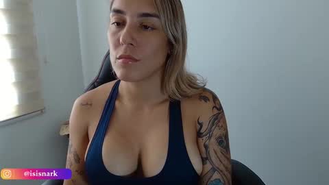 Snapshot of valkyriarose chatting on 9, 10, 2025 Isis online show from 9, 10, 2025