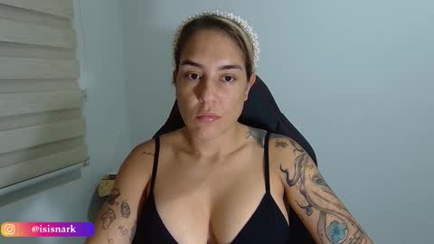 Snapshot of valkyriarose chatting on 11, 10, 2025 Isis online show from 11, 10, 2025