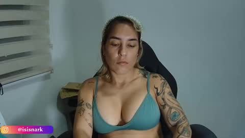 Snapshot of valkyriarose chatting on 17, 10, 2025 Isis online show from 17, 10, 2025