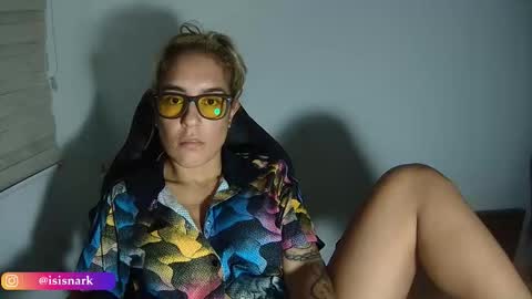 Snapshot of valkyriarose chatting on 6, 11, 2025 Isis online show from 6, 11, 2025