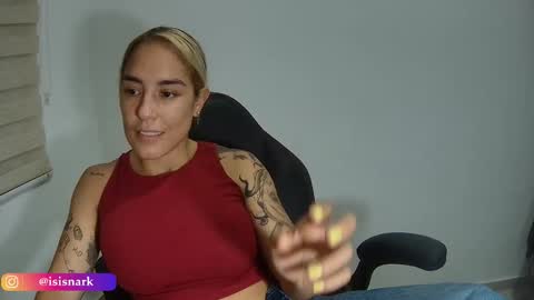 Snapshot of valkyriarose chatting on 13, 11, 2025 Isis online show from 13, 11, 2025