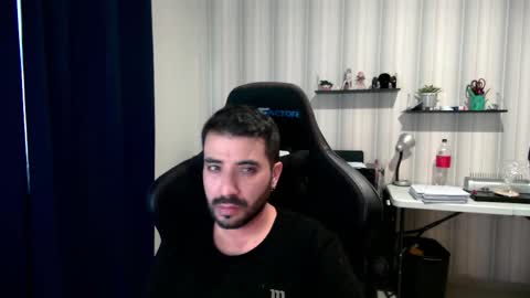 Snapshot of vallartamexi chatting on 26, 10, 2025 Roberto Carlos online show from 26, 10, 2025