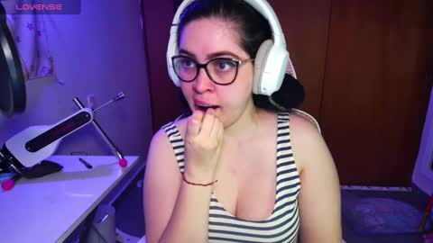 Im Violet online show from 6, 2, 2025