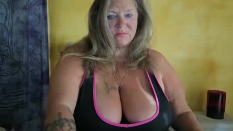 vampwoman online show from 1, 4, 2026