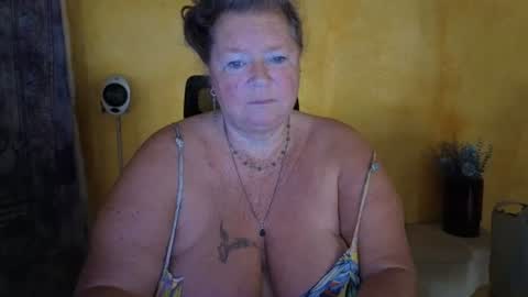 vampwoman online show from 23, 7, 2026