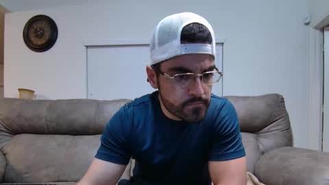 Snapshot of vampz888 chatting on 20, 4, 2026 HUNG LATINO 888 bigcock fit athletic latino online show from 20, 4, 2026