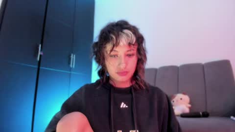 Snapshot of vandalovee chatting on 30, 5, 2026 Babi Alu online show from 30, 5, 2026