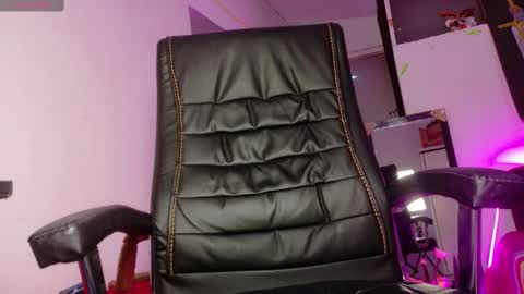 Snapshot of vanebutterfly chatting on 19, 11, 2025 Vanesa Santana online show from 19, 11, 2025