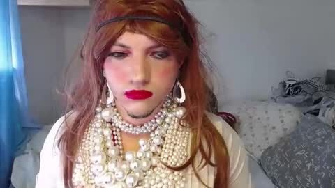 vanesacrossri online show from 12, 11, 2025