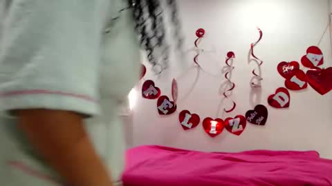 Snapshot of vanesam chatting on 16, 2, 2025 vanessa and samantha online show from 16, 2, 2025