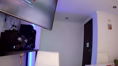 vanessa and samantha online show from 25, 7, 2026