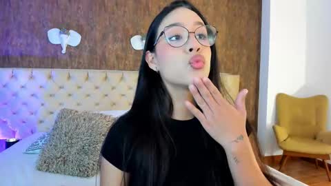 Snapshot of vanesapriest chatting on 1, 11, 2025 Vanesa Priest online show from 1, 11, 2025