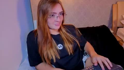 vanessa_foxyy online show from 11, 7, 2026