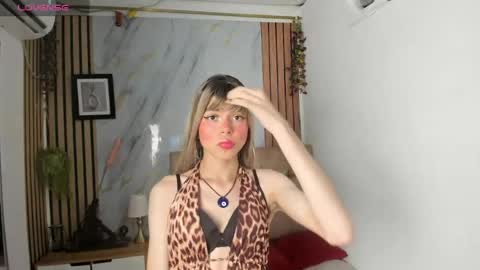 Snapshot of vanessa_jenner chatting on 14, 5, 2026 vanessa_jenner online show from 14, 5, 2026