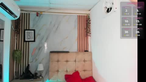 Snapshot of vanessa_jenner chatting on 2, 6, 2026 vanessa_jenner online show from 2, 6, 2026