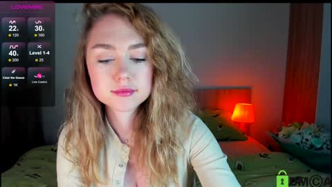 Vanessa Maes online show from 10, 12, 2024