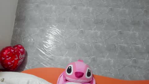 vanessaadol online show from 28, 2, 2025