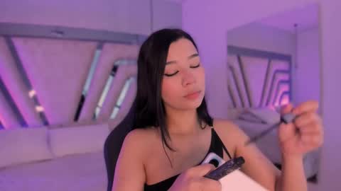 Snapshot of vanessaduval chatting on 27, 10, 2025 vanessaduval online show from 27, 10, 2025