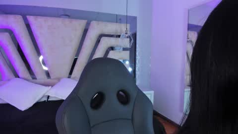 Snapshot of vanessaduval chatting on 24, 11, 2025 vanessaduval online show from 24, 11, 2025