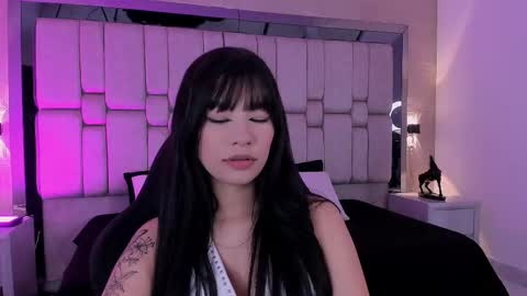 Snapshot of vanessaduval chatting on 4, 3, 2026 vanessaduval online show from 4, 3, 2026