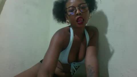 vanessah64 online show from 22, 4, 2026