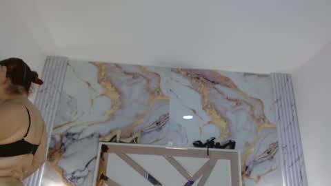 Vanessa Hard online show from 5, 10, 2025