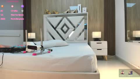 Vanessa Hard online show from 28, 4, 2026