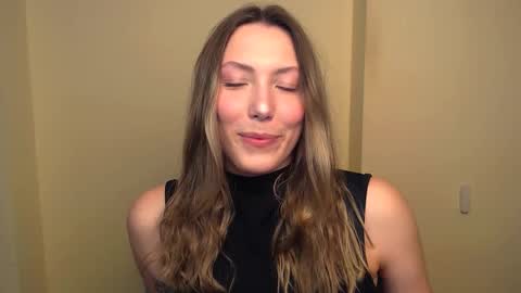 Vanessa online show from 5, 3, 2025