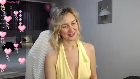 Snapshot of vanessakleiner chatting on 3, 3, 2025 Vanessa online show from 3, 3, 2025