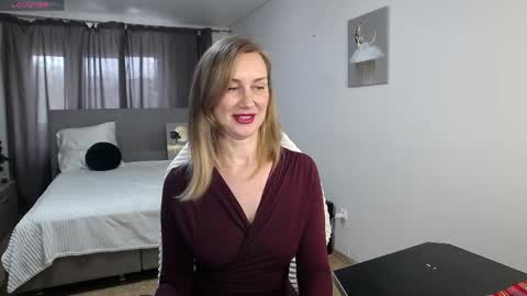 Snapshot of vanessakleiner chatting on 28, 4, 2026 Vanessa online show from 28, 4, 2026