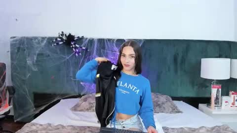 Snapshot of vanessaparis_ chatting on 26, 10, 2025 Vanessa Sexy Paris online show from 26, 10, 2025