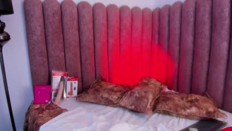 Snapshot of vanessaparis_ chatting on 3, 12, 2025 Vanessa Sexy Paris online show from 3, 12, 2025