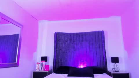 Snapshot of vanessaparis_ chatting on 23, 2, 2026 Vanessa Sexy Paris online show from 23, 2, 2026